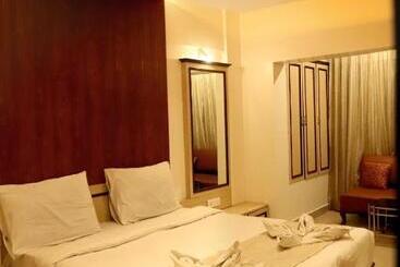 فندق Ishwar Inn By Joy Suites