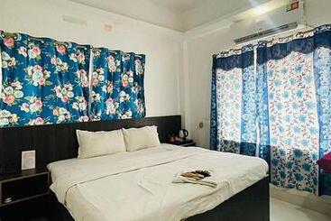 호텔 Prince Lodge And Banquet