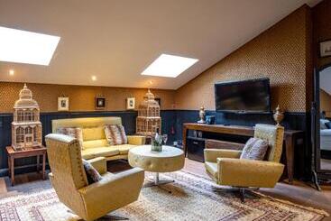 Отель Luxury Suites   Quartier Sud