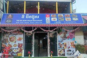 호텔 The Big Boss Indian & Nepali Cuisines