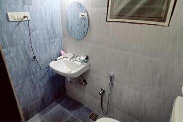 پانسیون Kbs Home Ramapuram