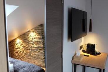 膳宿费 Le Cerf D Or