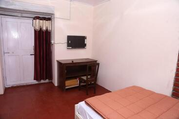 بنسيون The Afton Bungalow