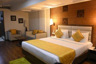 Ace Grand By Ms Hotels