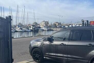 בית מלון כפרי Nuits Enchantées Sur Les Flots Embarquez Pour Une Aventure Inédite à Sète