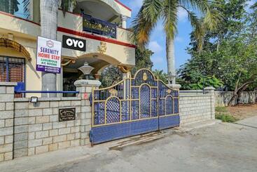 호텔 Oyo Serenity Home Stay