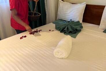 בית מלון כפרי Splash Resort