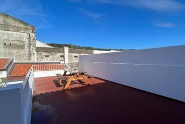 膳宿费 Espírito Azul Guest House   Rooms To Rent, 2 Minutes Walking From The Beach, Marina And Our Dive Cen