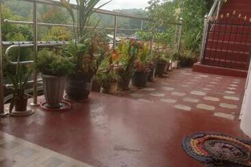 ペンション No Name