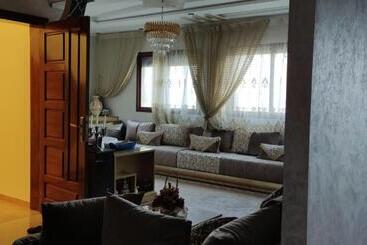 تختخواب و صبحانه رياض النخيل