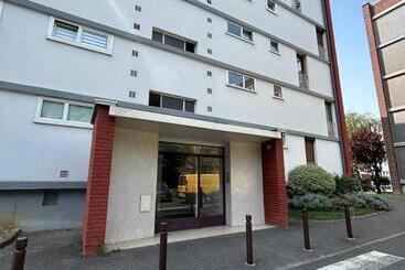 مبيت وإفطار Chambre Double Dans Appartement, Fibre, Rer B