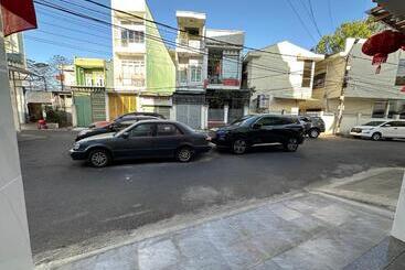 住宿加早餐 Motel Hồ Xuân