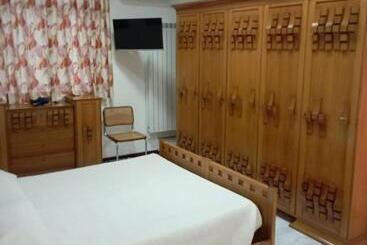 تختخواب و صبحانه Studio Notte Guest Rooms