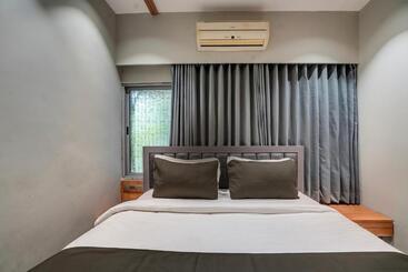 Collection O Hotel Relax Inn