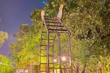 Отель A Mansion