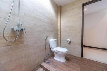 Отель D Kamala By Prasi