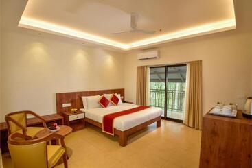 فندق The Forrest Inn