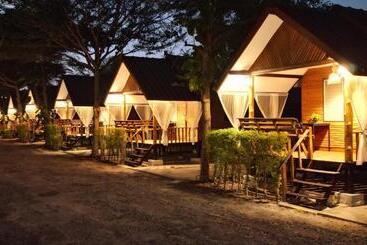 Пансион อิงน้ำท่าจีน