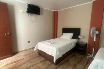 پانسیون Cardos Hostal