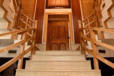 مبيت وإفطار 7 Oak Sanjauli Bed&breakfast