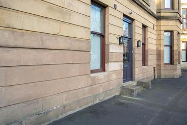 公寓式酒店  Bluebell Studio Glasgow Airport