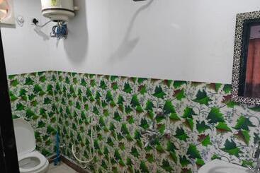 호텔 Neelansh Resort Sonprayag