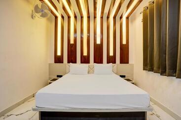 בית מלון כפרי Oyo Varda Resort