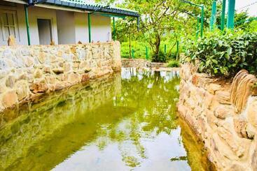 ホテル Triniton Holiday Villas