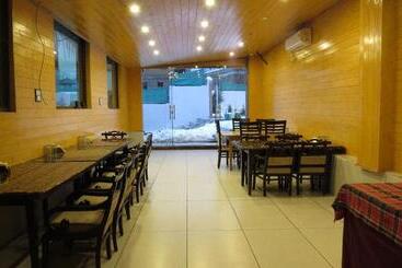 Hotel Vista Pahalgam