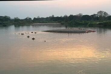 پانسیون Happy Bangalow Riverside