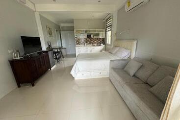 פנסיון Inato Suites Rm 2 2 Queen Beds