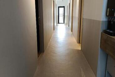 ペンション Number Six Smart Guest House