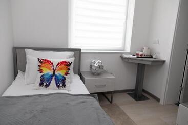 هتل آپارتمان Vila Milovanović