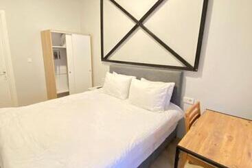 公寓式酒店  Cozy Suite With Balcony   On The Kadıköy Seaside