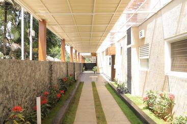 هتل Alankar Tourist Bunglow