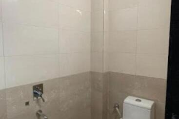 ホテル Holiday Pride Aurangabad