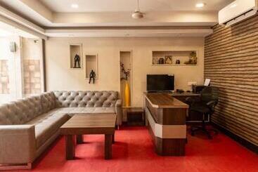 Отель Sri Nath Kunj