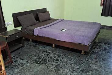 فندق The Grand Hospitality