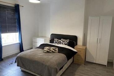 پانسیون Cp House