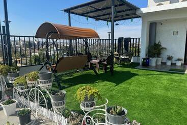 公寓式酒店  The Samaa Homes  By Sas Group