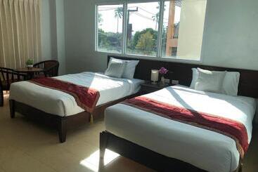 مبيت وإفطار Naka Guest House