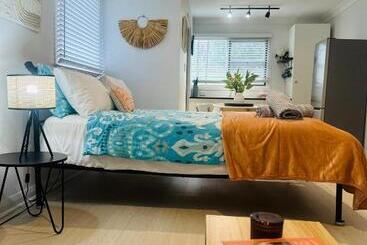 بنسيون Happy Guest House In Newcastle