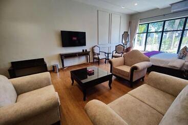 Rt Grace Royal Taj Hotel Sukkur