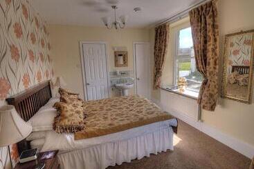 ベッドアンドブレックファースト Cornlee