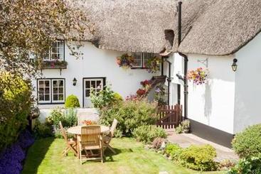 ベッドアンドブレックファースト Farmhouse Cottage