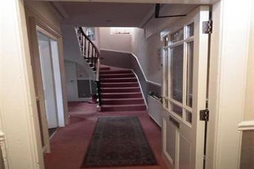 تختخواب و صبحانه The Dragonfly