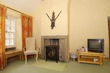 هتل Centre Of Britain