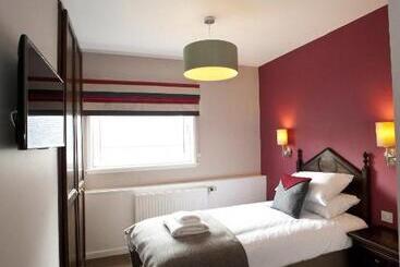 ホテル The Crown Inn