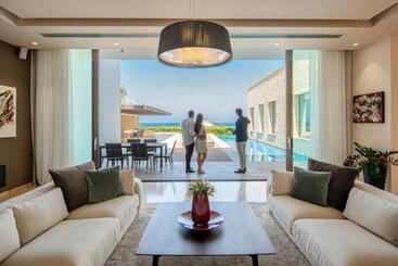 אתר נופש Cap St Georges Villas