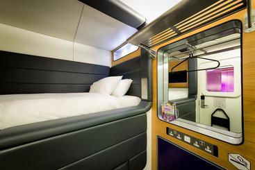 Yotelair London Heathrow Airport